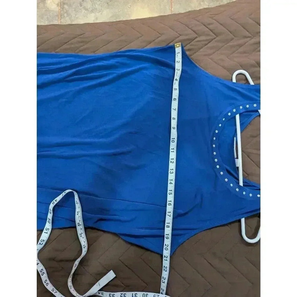 Royal blue sleeveless scoop neck tank/shell w/studs by Susan Craver size L - Picture 5 of 6